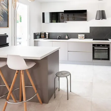 L'oursinade - Jolie Maison Avec Jacuzzi Et Jardin Holiday home *