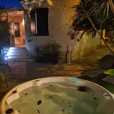 L'oursinade - Jolie Maison Avec Jacuzzi Et Jardin Holiday home Bandol